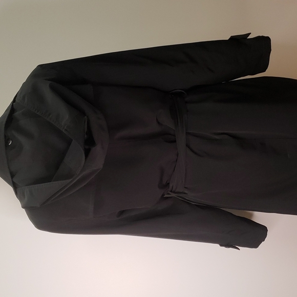16P Fleet street black trench coat.  D34 - Picture 5 of 15